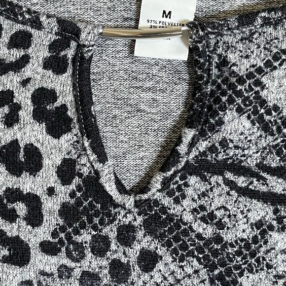 Ruby Rd favorite light weight sweater - Picture 7 of 9